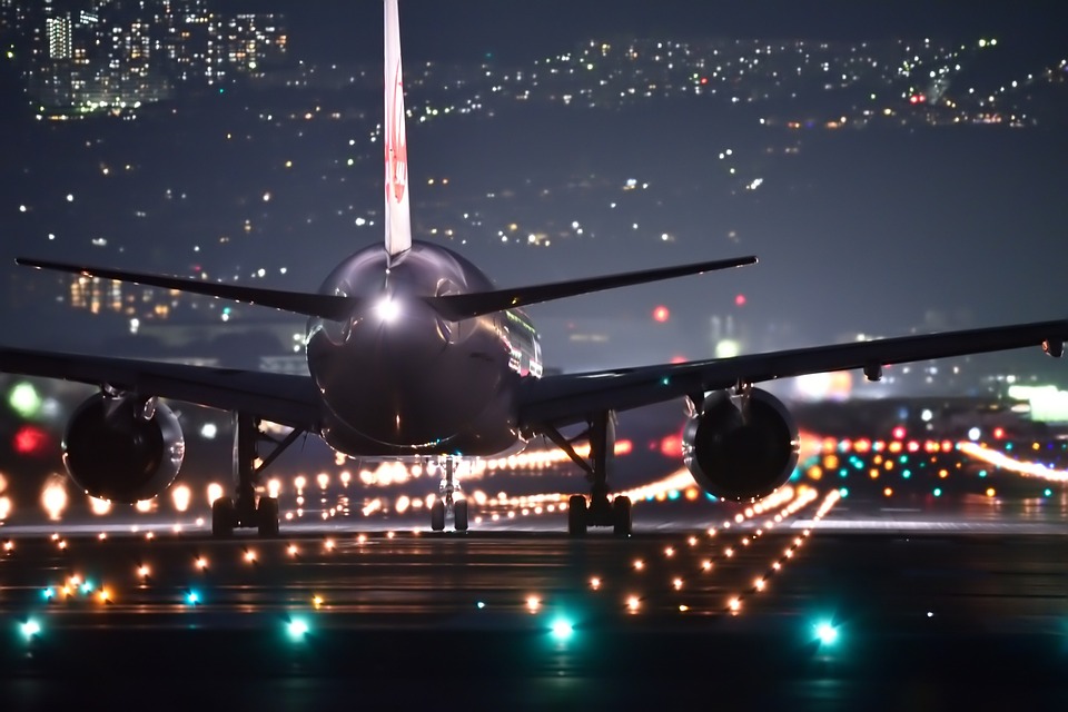 night-flight-2307018_960_720